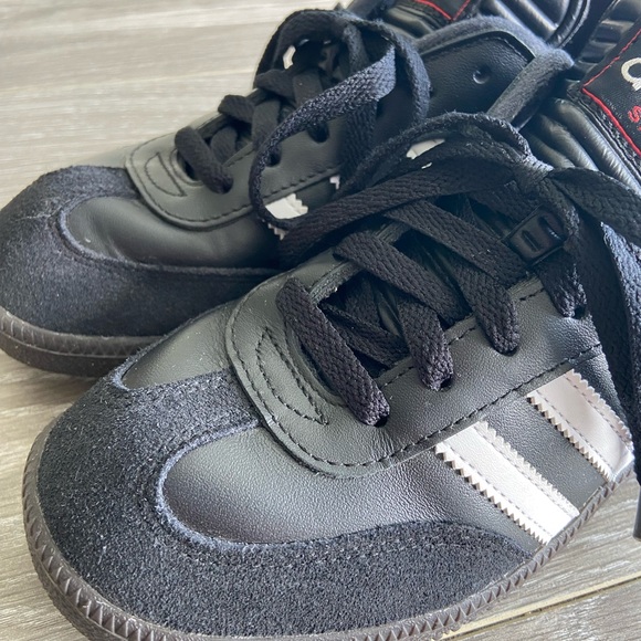Adidas Samba Classic Sneakers - Picture 7 of 10